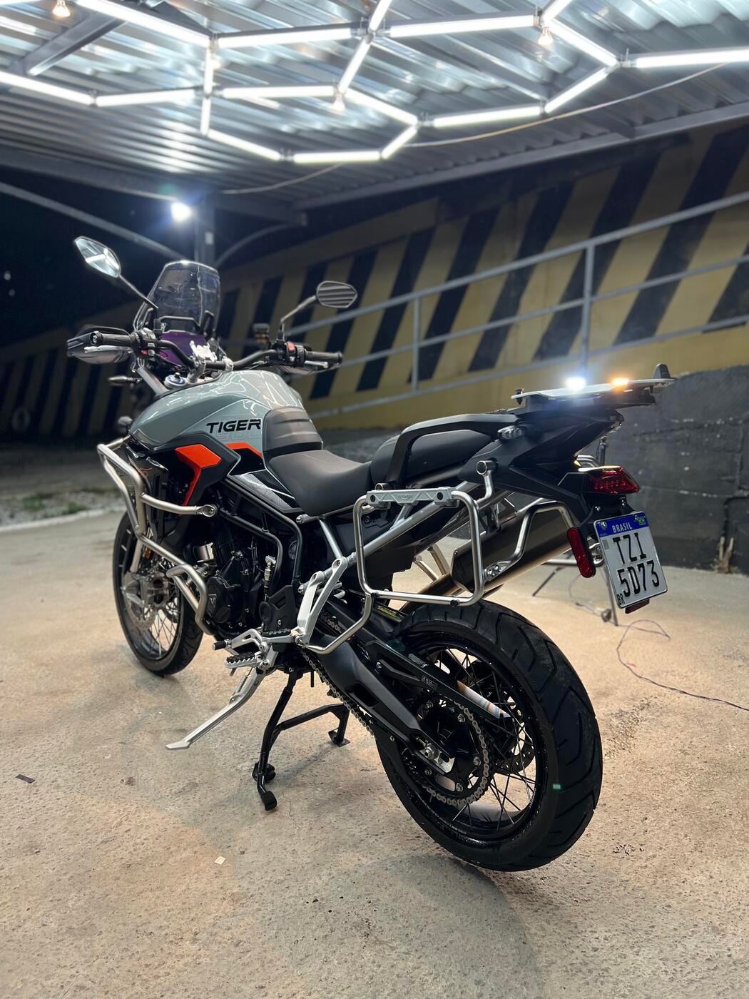Moto Triumph Tiger no box